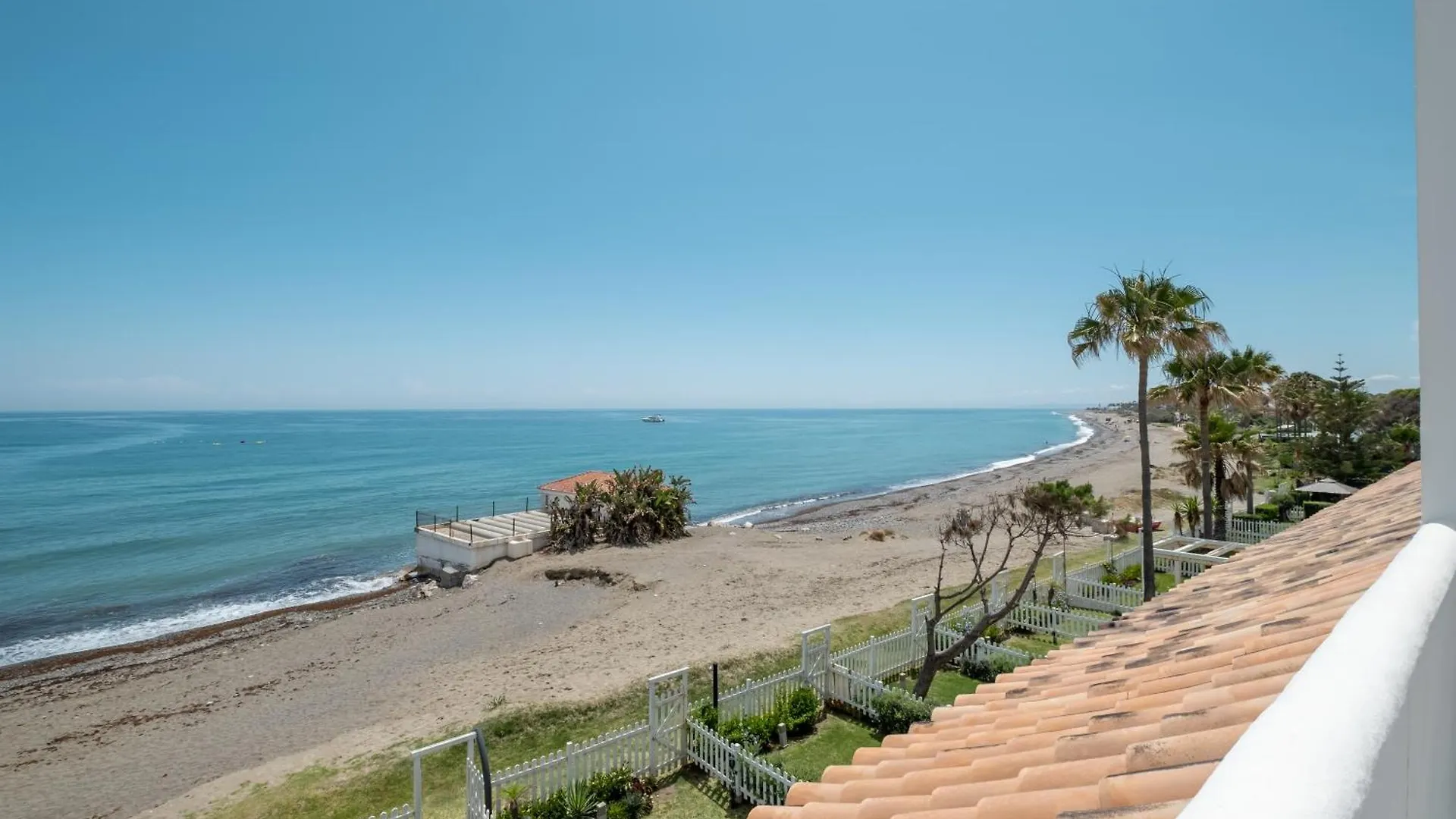 Casa Adosada En Primera Linea De Playa Estepona 0*,