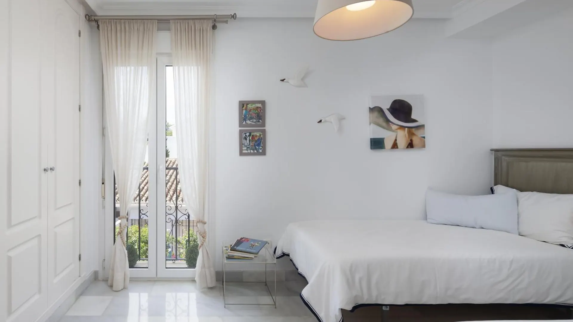 Casa Adosada En Primera Linea De Playa 埃斯特波纳
